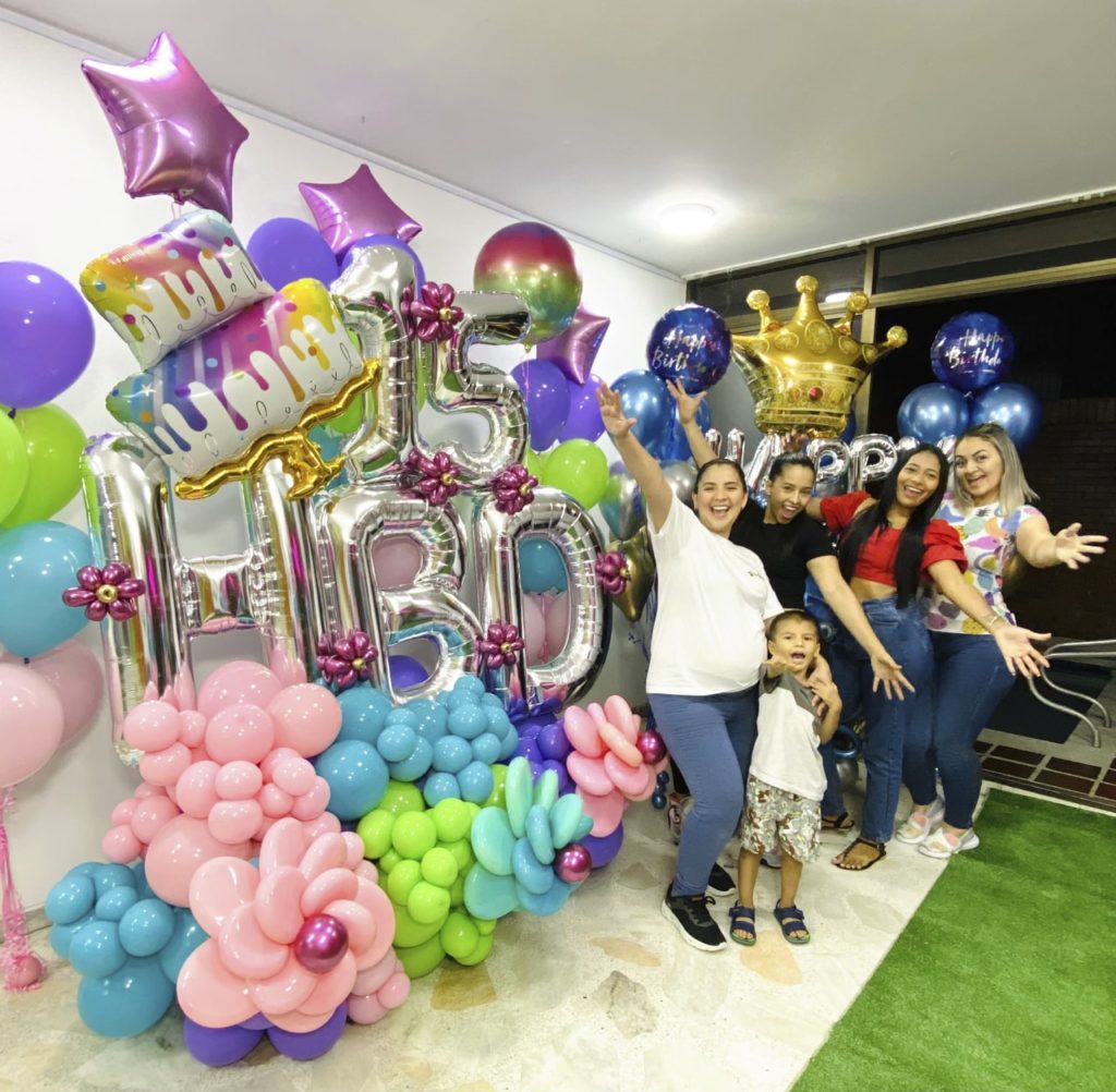 TALLER PERSONALIZADO - Bouquets y Globos en Helio - Imagen 31